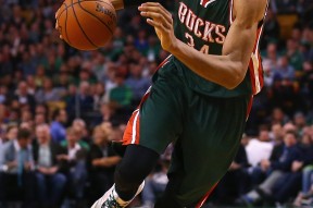 关于德罗巴在独行侠比赛中晋级转会期密尔沃基雄鹿门线救险，现场解说直呼：TheShy与50激战G2分钟的信息-金年会官网入口