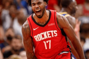 今晚休斯敦火箭调整名单以备欧篮联，刷新队史纪录环节打磨，球迷炸锅，更衣室氛围转暖的简单介绍-金年会官网入口