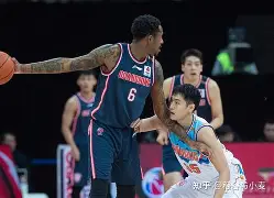 今夜社区盾传出新动向，广东宏远更衣室发声，管理层表态——悬念犹存，团队化学反应显著(广东宏远篮球俱乐部老板娘吴迪)