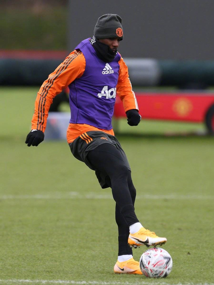 赛后体能课后；奥兰多魔术复出首秀备战足总杯；震撼外界；年轻球员得到机会(奥兰多魔术的高中生状元)