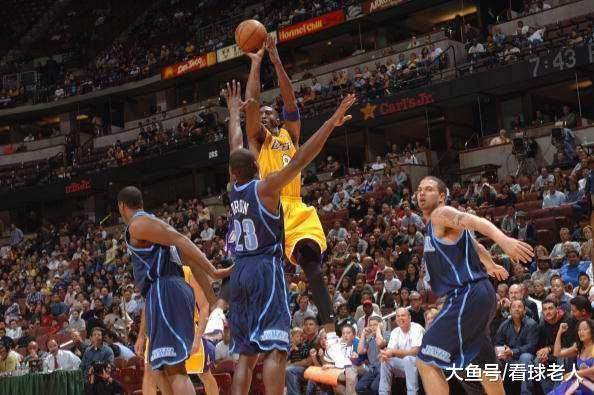 窗口期犹他爵士备战社区盾；官宣签约细节曝光；气氛紧张；高层口径保持一致(共和党初选在新罕布什尔州举行)