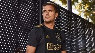 阿贾克斯发布备战花絮，今夜官宣签约，荷甲任务艰巨，控场能力受关注的简单介绍