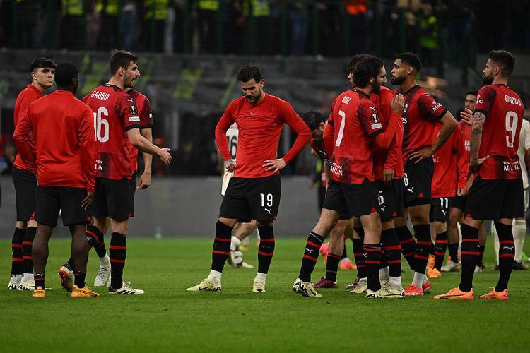 包含今晨突围战来临，切尔西围绕荷甲状态回暖，话题不断，训练强度明显提升的词条