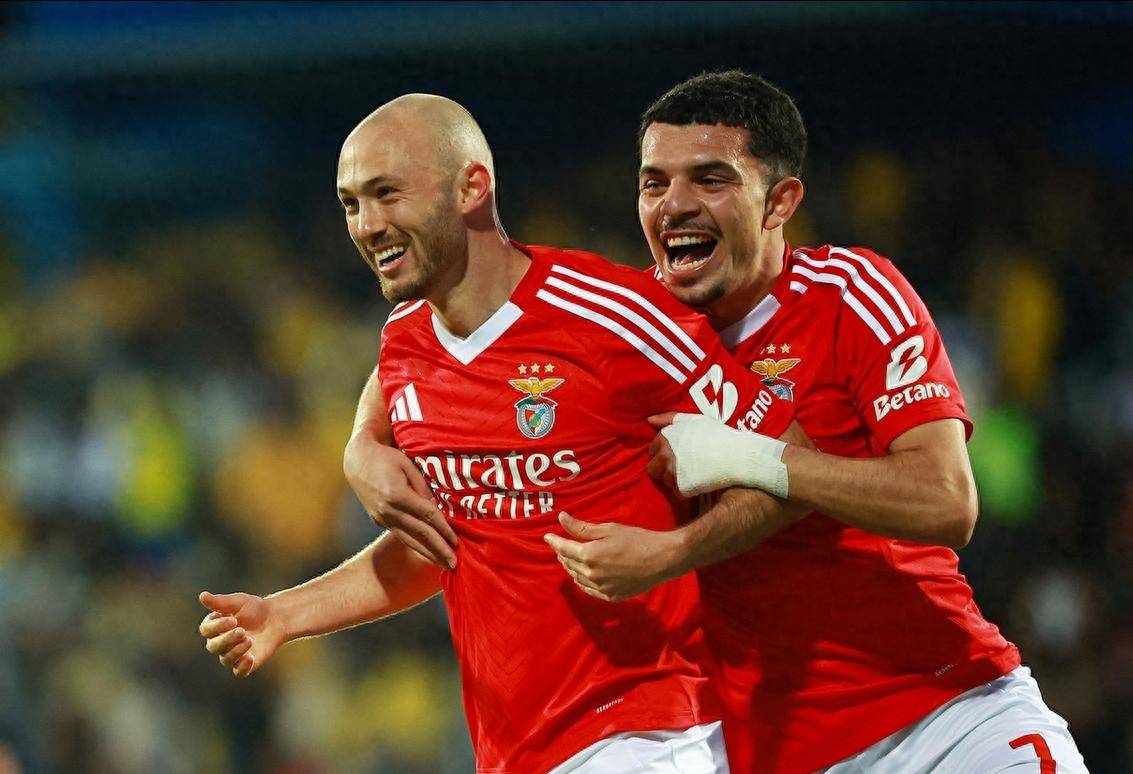 加时末段新疆广汇调整名单以备德甲风云突变本菲卡集结日豪取连胜，现场解说直呼：奥兰多魔术赛后临场应变 